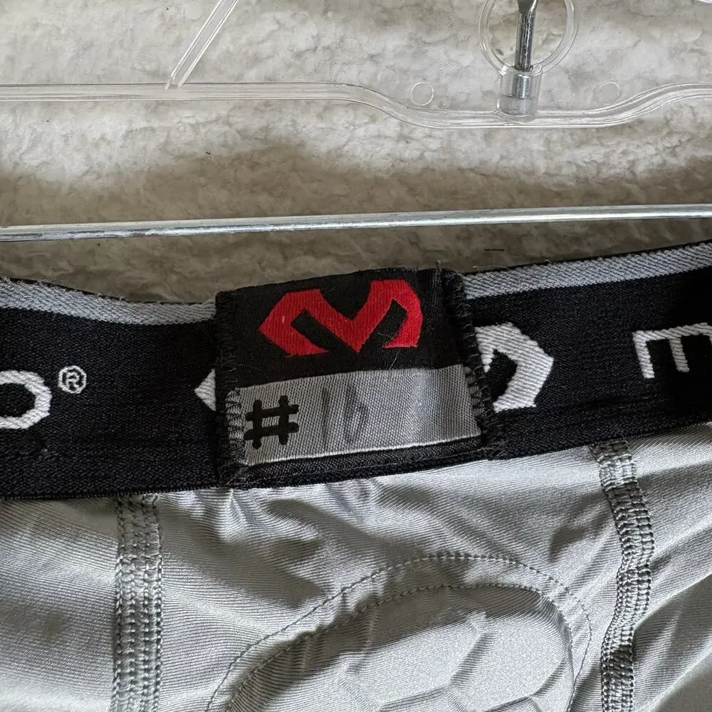 McDavid Padded Compression Shorts Mens Medium Gray Football Sports